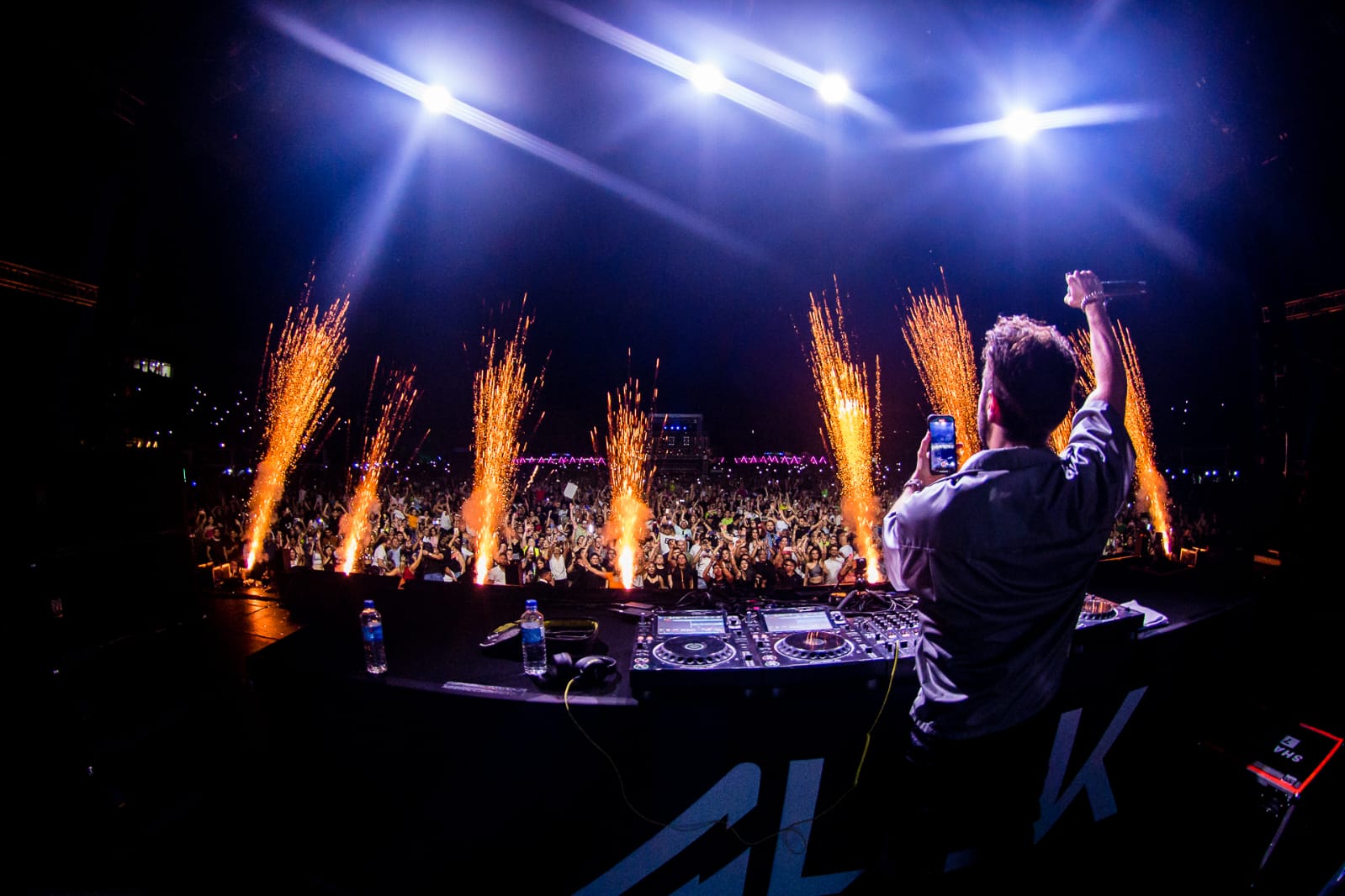Medios ESPECIALIZADOS del Brasil confirman: ALOK cobra por show 150 mil
