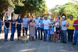 Pobladores del km 8 y 9 de CDE le hacen el VACIO a Prieto y Mujica