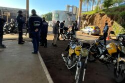 Férreo CONTROL sobre motos que cruzan el Puente de la Amistad