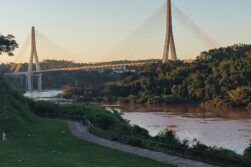 ABSURDO: Quieren habilitar el Puente de la Integración solo para el TURISMO y vehículos pequeños, que toda la CARGA pase por el Puente de la Amistad.