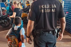 La Policía Federal IMPIDIO el ingreso 32 niños PARAGUAYOS al BRASIL que son usados para TRABAJO INFANTIL