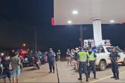 Policía INCAUTO 20 motos de PATOTEROS quienes estaban causando DESORDEN y POLUCIÓN SONORA en una gasolinera PUMA en CDE