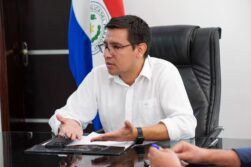 Gobernador LANDY TORRES adjudicó ALMUERZO ESCOLAR a cinco empresas de NEGOCIADOS por G. 24.435 millones
