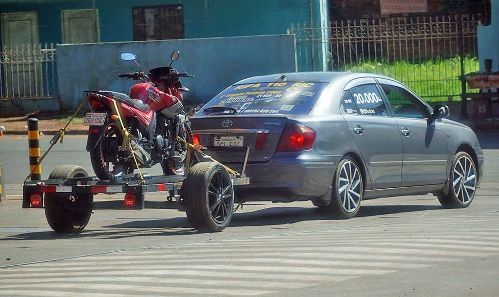 Rifas de CAMIONES y CAMIONETAS de lujo, quien CONTROLA y que esconden ...