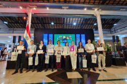 Otorgan reconocimiento a ITAIPU en la FITPAR 2024 por su destacada promoción turística