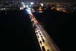 Aprovecharan el MUNDIAL para REPARAR pavimento e iluminación del PUENTE de la AMISTAD