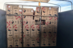 Detienen a PARAGUAYO en el Puente de la Amistad con 58 cajas de CIGARRILLOS de la marca “EIGHT” producidos por TABESA