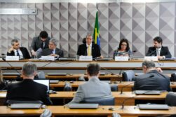 Senado del BRASIL pide AUDITAR acuerdo en ITAIPU que IMPIDIO reducir la TARIFA