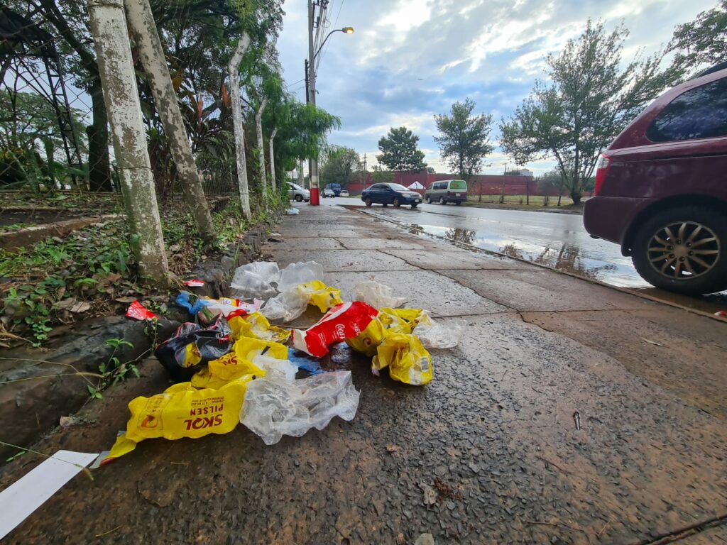 Solo BASURA genera eventos musicales en el estadio del 3 de Febrero