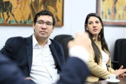 Abogada ACUSA a ESPOSA del GOBERNADOR de trafico de influencia en FISCALIA de Santa Rita y de PERSEGUIRLA