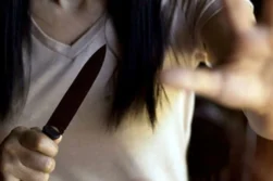 Piden PRISIÓN para MUJER que agredía y amenazaba con CUCHILLO a sus HIJOS y PAREJA.