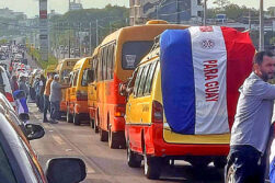 Por lucro, gremios presionan a la Municipalidad de CDE para dejar a miles de estudiantes sin transporte gratuito. 