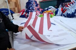 AXEL SPORT falsificaba REMERAS de la ALBRROJA en Ciudad del Este