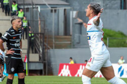 Nacional humilla a Olimpia con goleada de 4-1