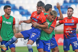 2 de Mayo lo gana sobre el final.