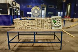 DECOMISAN cerca de 150 kilos de droga oculta en vehículo paraguayo en el Puente de la Amistad