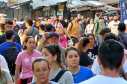 Más de 100 mil visitantes “invadieron” Ciudad del Este por el BLACK FRIDAY, pero quedó LEJOS de la META deseada.