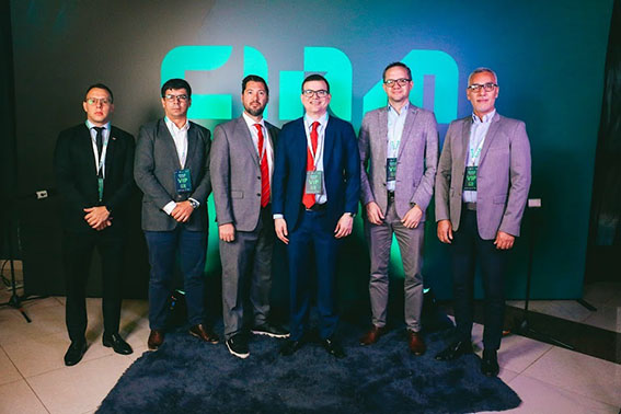 Mag. Ing. Luis López Lafuente, vicerrector de la UCP; Dr. José Fernando Duarte Penayo, presidente de la ANEAES; Abog. Héctor Báez Blanco, asesor de la presidencia de la ANEAES; Abog. Andrei Pugin Gini, asesor jurídico del CONES; Gerardo Jara, director de Evaluación de Programas de Posgrado de la ANEAES y el Dr. José Tomás Sánchez Gómez, director de la UFAMEP.