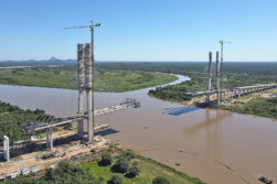 El Puente de la Bioceánica, financiado por ITAIPU, está cerca de unir a Carmelo Peralta y Puerto Murtinho