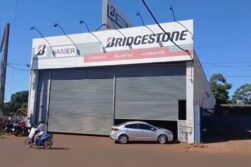 Roban más de USD 9.500 en asalto a local de cubiertas.