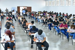 Casi 20 mil jóvenes se postularon al Programa Becas Gobierno del Paraguay, Convocatoria 2026