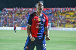 Cerro Porteño pisa fuerte en Capiatá: Primera victoria con lluvia de goles