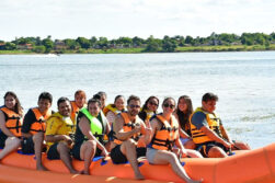 Películas paraguayas serán protagonistas de Cine al aire libre en el Parque Lineal de ITAIPU