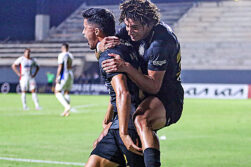 Olimpia derrota a Nacional en el final y queda como único líder