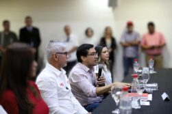 Mientras CHAMORRO realizaba su CUESTIONADA presentación de CONCEJALES, su ex aliada se UNÍA a Colorado Añetete.