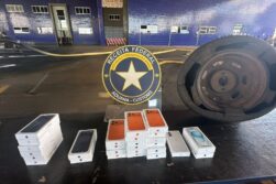 Hallan CELULARES en rueda de “AUXILIO” de furgón del Transporte Alternativo de CDE