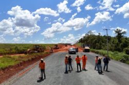 Tramo San Cristóbal – O’Leary progresa con la conformación de la base estructural de la vía