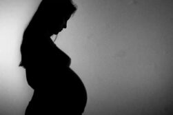 Depravado de abusar y embarazar a su hermanastra condenado a 17 años de cárcel