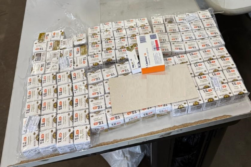 Dos DETENIDOS y una gran cantidad de tirzepatida T.G. de Indufar INCAUTADAS en el Puente de la Amistad.