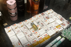 Policía Federal decomisó una MALETA con 200 ampollas de tirzepatida T.G. de Indufar en el aeropuerto de FOZ.