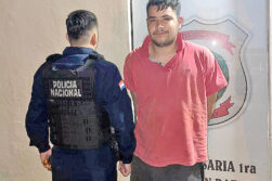 Agredió a su hermana y amenazó con quemar una patrullera