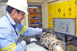 Realizan mantenimiento de interruptor de 500 kV en Subestación Margen Derecha de ITAIPU