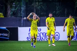 Recolecta con la justo para sumar 3 puntos frente al “rubio”