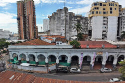 Avanzan obras de restauración y puesta en valor del histórico edificio La Recova, con apoyo de ITAIPU