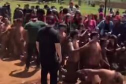 “Bautismo” en facultad de la UNE parecía CAMPO de CONCENTRACIÓN NAZI; estudiantes fueron AGREDIDOS y HUMILLADOS