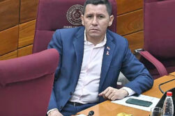 «Tarjeta amarilla»: Cartismo impulsa expulsión de “Chaqueñito” tras nuevos audios