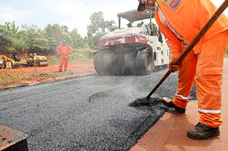 Pavimentación de la Calle Km 9 de Ciudad del Este ya registra 40% de avance, con financiamiento de ITAIPU
