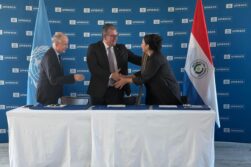 Paraguay y la UNESCO firman acuerdo para la realización del MAB-ICC 38 en sede de ITAIPU