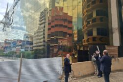 Jueza INTERVIENE en PREDIO de 9 hectáreas por OBRAS y CONCESIONES ILEGALES.