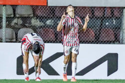 San Lorenzo logra su primer triunfo ante un deslucido Guaraní