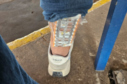 Detienen a BRASILEÑOS que “FORRO” sus piernas con tizerpatida T.G. de Indufar