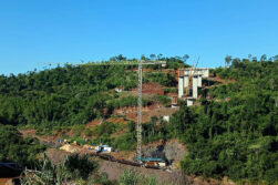 MOPC alardea avances en puente sobre el Monday pese a atraso de cinco meses