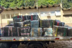 FRONTERA del TRAFICO: Incautan 5.100 kilos de MARIHUANA y un FUSIL 5.56 llevado de PARAGUAY