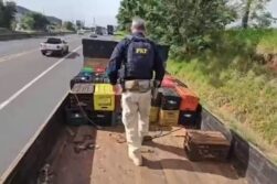 FRONTERA del TRÁFICO: Dos camiones AVERIADOS y la Policía de Brasil INCAUTA 3 toneladas de MARIHUANA llevada desde PARAGUAY.
