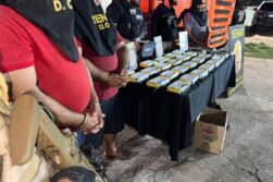Acusan a tres personas por presunto transporte y tenencia de drogas ocultas en camiones de gran porte