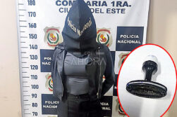 Joven brasileña es filmada robando el sello de un escribano de 80 años y termina detenida